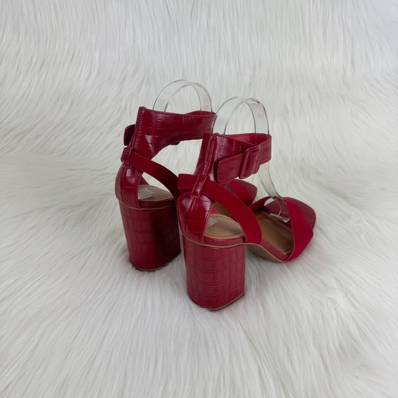 Women's Bamboo Red Milestone Croc Accent Ankle Strap Chunky Block Heel Sandals - Picture 10 of 11